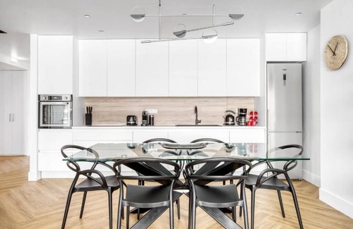 Neos Kosmos Apartment | BHA022 - C - Suite Athens
