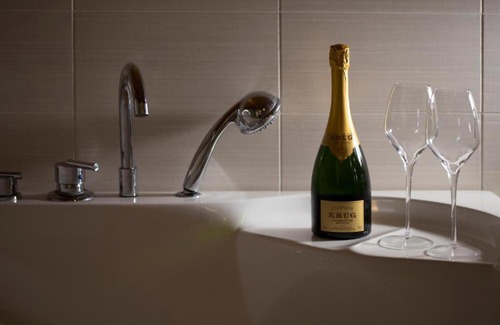 Legnano Bed & Breakfast | BHL SUITE Jacuzzi LEGNANO