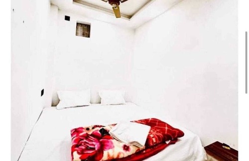 Varanasi Resort | Bholashankara Vasavi Annapurna Satram