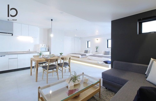 Hiroshima City Centre Apartment | bHotel 502 HighRise Apt Famous Hiroshima dori 6ppl