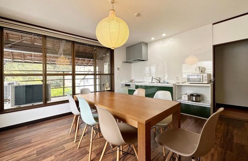 Hatsukaichi Apartment | bHOTEL Kaniwasou 301 Minute walk from Miyajima Pier for 11ppl