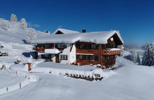 Hirschegg House | bi dr Gondamaika