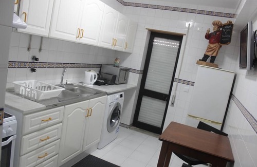 Caldas da Rainha - Santo Onofre e Serra do Bouro Apartment | Bia Hostel House - Shared Room Green
