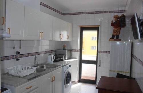 Caldas da Rainha - Santo Onofre e Serra do Bouro Apartment | Bia Hostel House - Shared Room Green