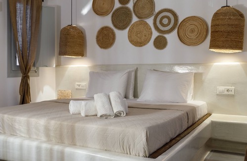 Imerovigli House | Bianco Diverso Suites