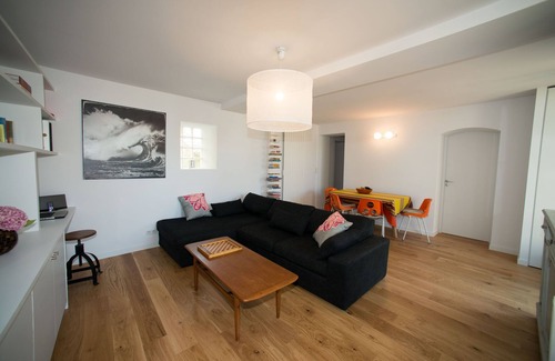 Biarritz City Centre Apartment | Biarritz, Walk to the beach ! Cute cottage above Côte des Basques