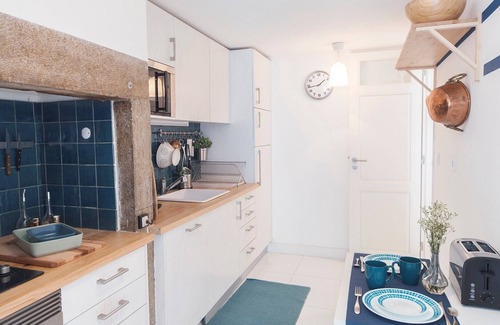 Santos Apartment | Bica 1 - Cordoeiros - Wonderful two bedroom apartment, fully renovated and decorated with lots of co