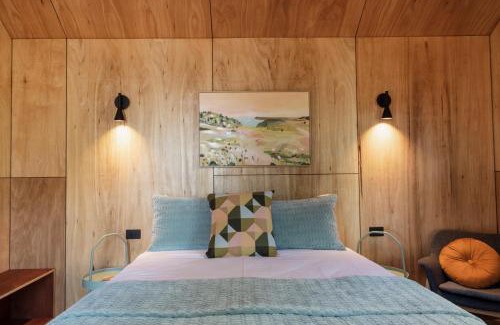 Bicheno House | Bicheno Garden Cottages