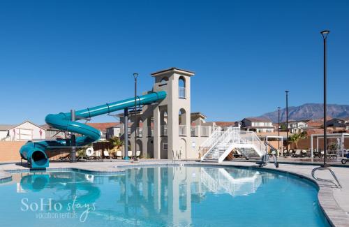 Washington House | Bicycle Boho 5bd5ba, Pool & Hot Tub