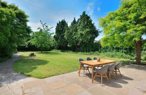 Hereford House | Big 3br I Central I Pets Welcome
