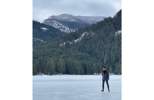 Troy Cabin | Big A-Frame Lake Front House w/ Kick Ass Views
