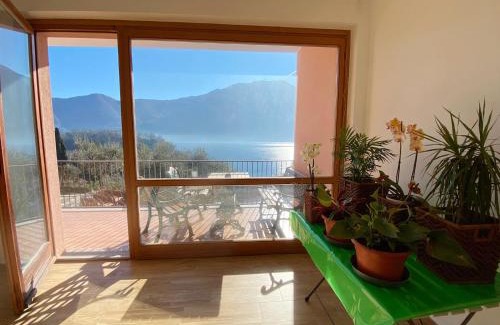 Sala Comacina Apartment | Big Apartment With Lake View and Two Bedrooms