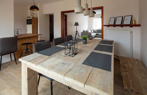 Assebroek House | Big Baron Holiday Home Bruges - Free parking