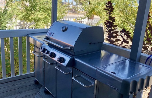 Sugarloaf House | Big Bear Cabin directly across Forest Trails: Casa Del Sunset