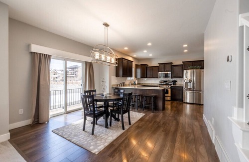 South Jordan House | Big Beautiful Home | Oquirrh Mtn Temple