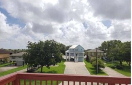Elmaton House | Big beautiful home with River views