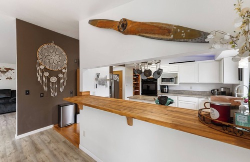 Salmon Creek House | Big beautiful house with lots of room and amazing mountain and ocean views!