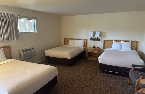Great Bend Hotel | Big Bend Traveler's Inn