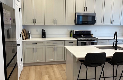Eagle Mountain House | Big, Bright, New - 4 bedroom house with Mountain View in Eagle Mountain