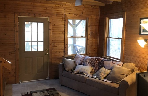 Pickerington Cabin | Big Buck Run Cabin near Hocking Hills. Located in a Private estate