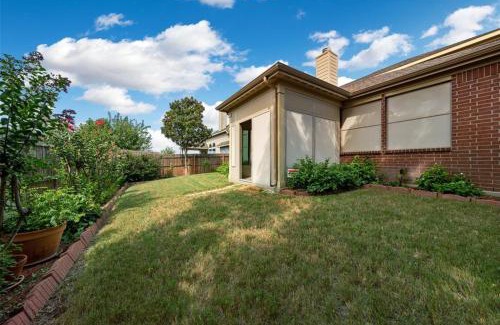 Fort Worth House | Big Chilling Comfort Room