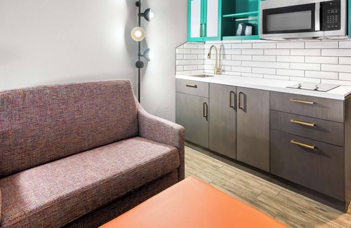 Abilene Hotel | Big Country Hotel & Suites, SureStay Collection by BW