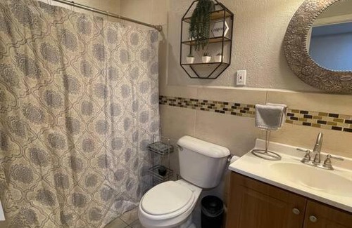 El Paso House | Big Family? Come on over and enjoy all duplex A+B