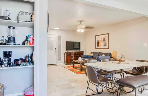 El Paso House | Big Family? West, Come on and enjoy all duplex A+B