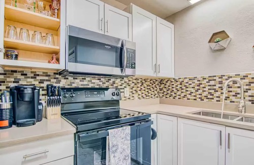 El Paso House | Big Family? West, Come on and enjoy all duplex A+B