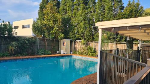 Robertson Villa | Big Holliday house with pool