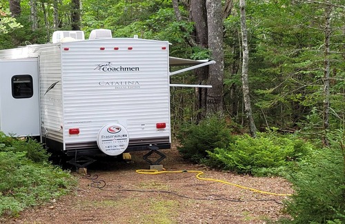 Upper New Cornwall House | Big Lake Mushamush -Beautiful 27 ft Coachmen Catalina Deluxe RV