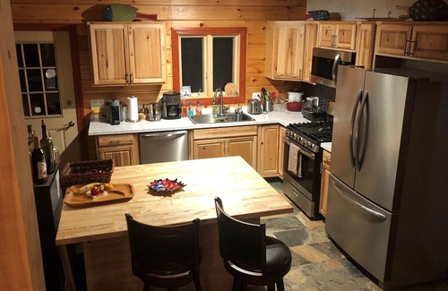 Putnam Valley Cabin | Big Log Cabin on a lake in the woods; 4 BR 4 full bathrooms in Putnam Valley