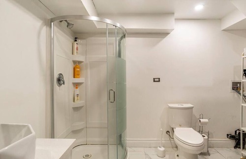 Eringate House | BIG Oasis Studio near Airport YYZ