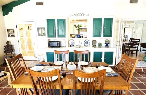 Baker Street House | BIG ONE OF A KIND EUROPEAN SPANISH MEXICAN HACIENDA HOUSE W/POOL ARTSY VINTAGE