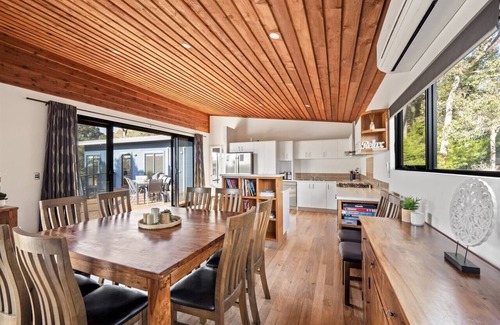 Quedjinup House | Big Rock Dreaming Bush Retreat w Stylish Comforts