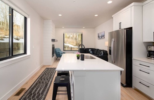 Big Sky Apartment | Big Sky 2 bedroom guesthouse