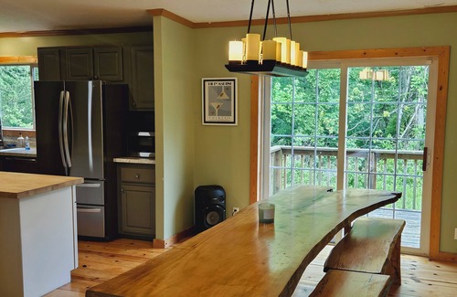 Alto Pass Cabin | Big Sky Cabin! Hot Tub! On the Wine Trail! Fire Pit! Pool Table! Large Deck!n