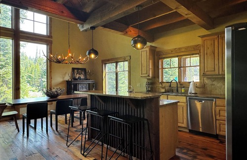 Powder Ridge House | Big Sky Gem: Ski-in/Walk-out Luxury Chalet