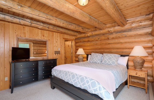 Gallatin Gateway House | Big Sky, Montana Luxury Riverfront Home