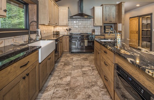 Gallatin Gateway House | Big Sky Secluded Luxury Retreat