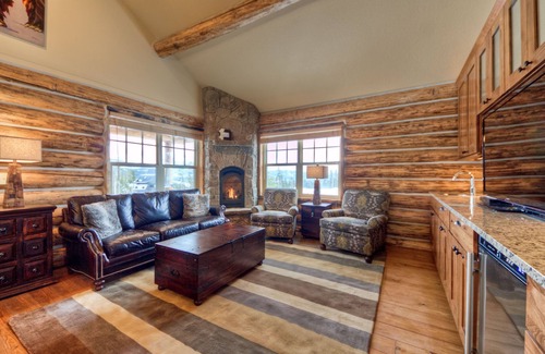 Big Sky Cabin | Big Sky Vacation Rentals: CH Cabin 15 Derringer