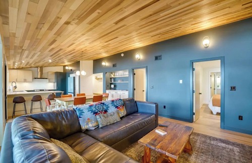 Baldwin Cottage | Big Star Lake - Beachfront Lake House with Large Private Beach