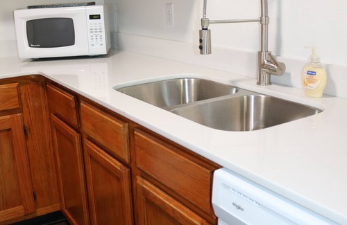 Fayetteville House | Big Time Razorback Moan Place - Centrally Located -1.5miles to Campus