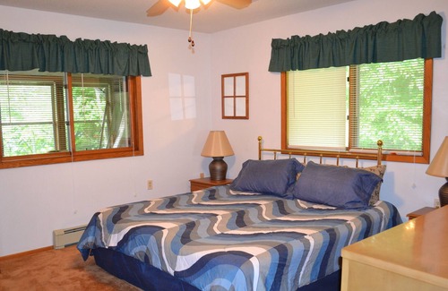 Bigfork House | *** BIG TURTLE LAKE FISHING & PONTOON RENTAL***