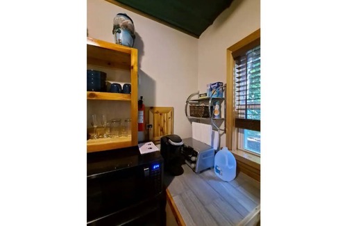 Moodys Cabin | Bigfoot Inn -cabin with loft -near Illinois River
