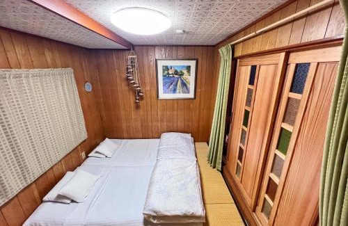 Izumisano Bed & Breakfast | Bighem Maison