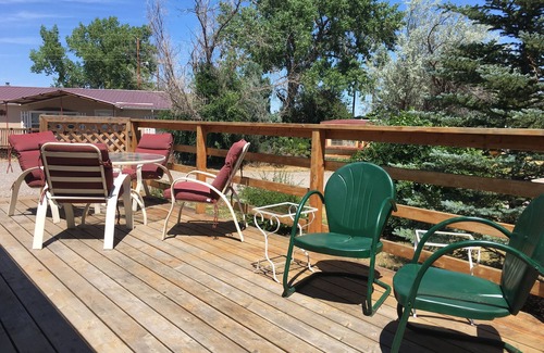 Fort Smith House | Bighorn River fly fishing - Lake bass fishing - Waterfowling - Sleeps 2 - 8