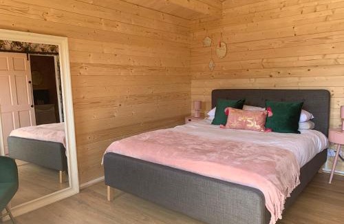 Whitstable Cabin | Bijou Bunker