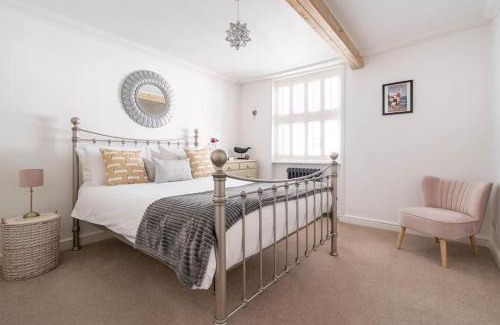 Deal House | Bijou Cottage