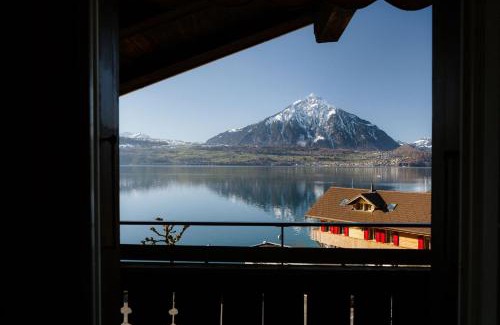 Merligen Apartment | Bijou Niesenblick - traumhafter Seeblick - nahe Interlaken - idyllisch